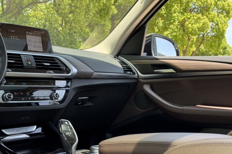 Used BMW X3 2019 xDrive28i Luxury Package Interior 6