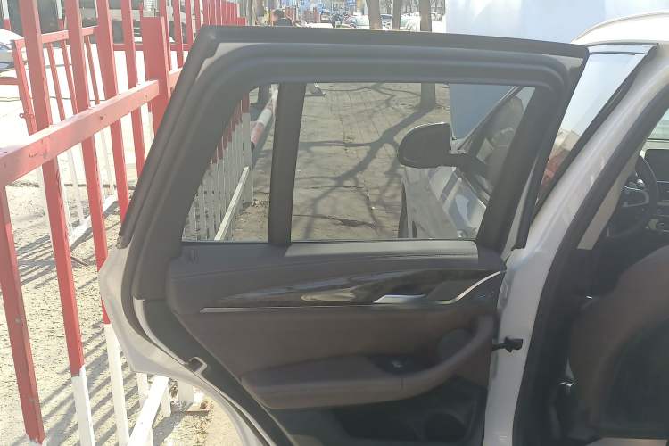 Used BMW X3 2019 xDrive30i Leading Model M Sport Package Interior 8