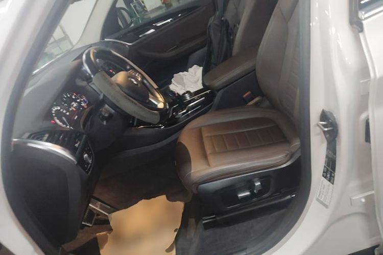 Used BMW X3 2019 xDrive25i Luxury Package Left Front Seat