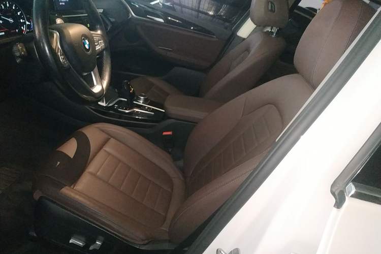 Used BMW X3 2019 xDrive25i Luxury Package Left Front Seat