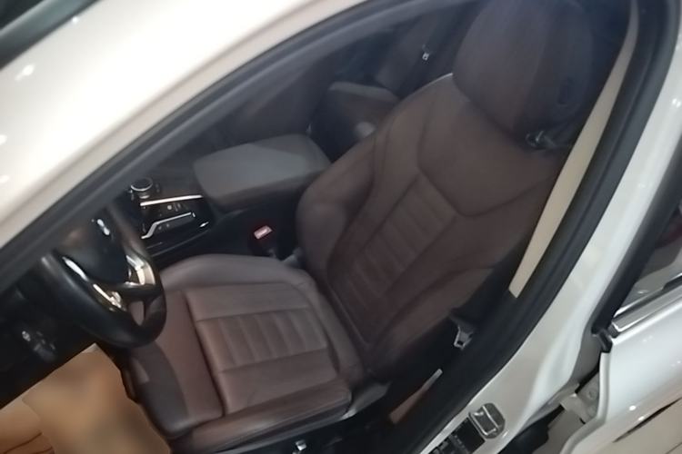Used BMW X3 2019 xDrive28i Luxury Package Left Front Seat