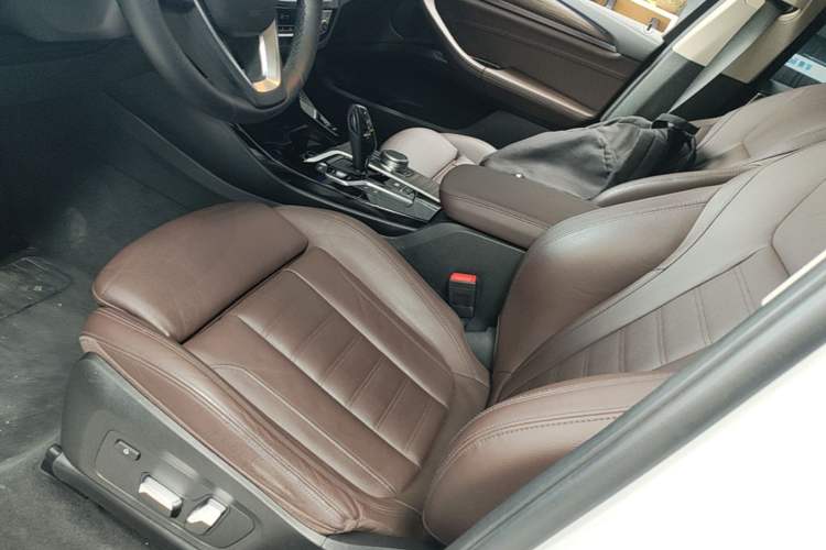 Used BMW X3 2019 xDrive28i Luxury Package Left Front Seat