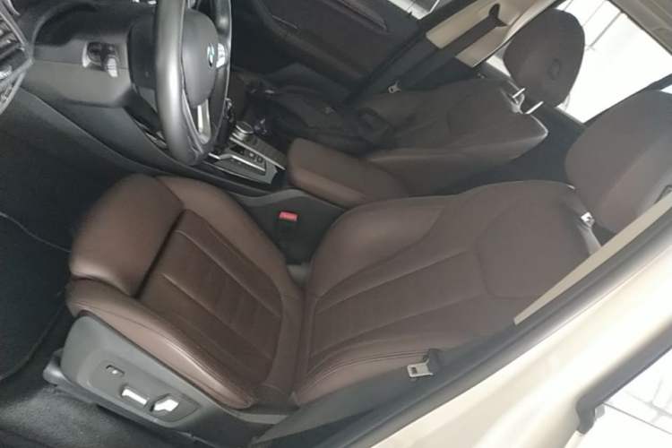 Used BMW X3 2019 xDrive28i Luxury Package Left Front Seat
