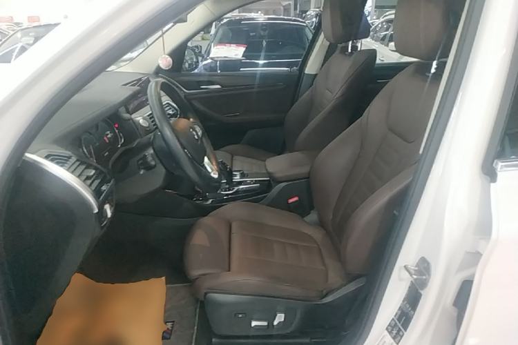 Used BMW X3 2019 xDrive28i Luxury Package Left Front Seat