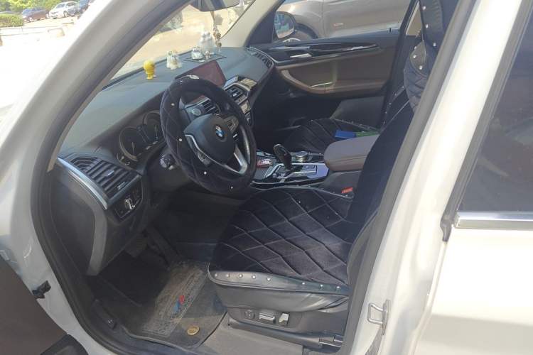 Used BMW X3 2019 xDrive25i Luxury Package Left Front Seat