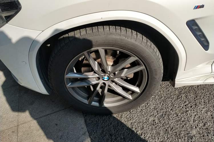 Used BMW X3 2019 xDrive30i Leading Model M Sport Package Left Front Wheel Hub