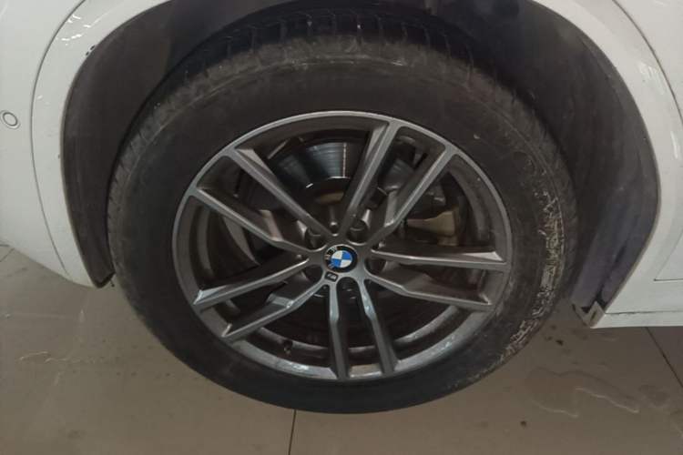 Used BMW X3 2019 xDrive25i M Sport Package Left Front Wheel Hub