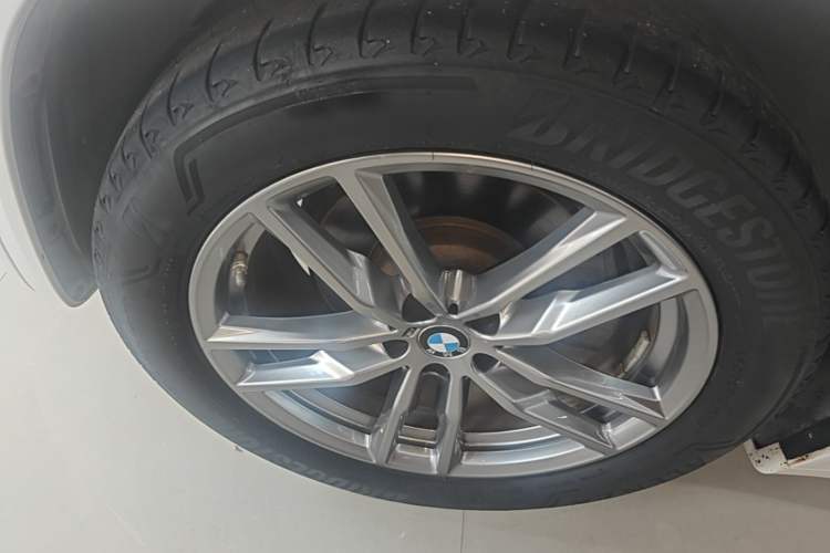 Used BMW X3 2019 xDrive25i M Sport Package Left Front Wheel Hub