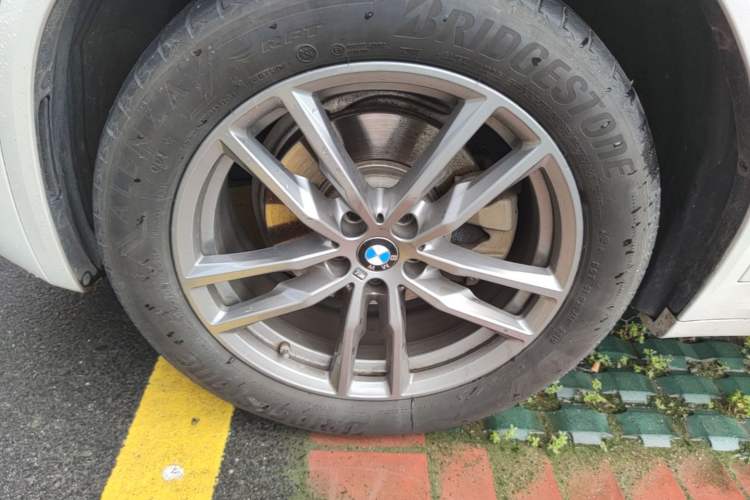Used BMW X3 2019 xDrive25i M Sport Package Left Front Wheel Hub