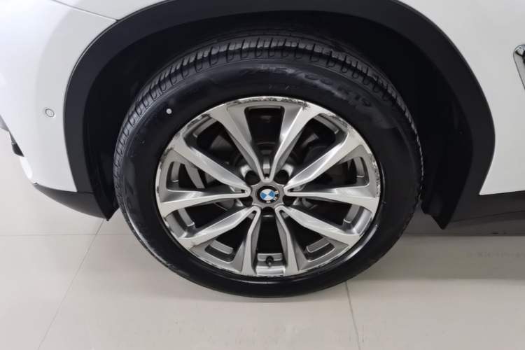 Used BMW X3 2019 xDrive25i Luxury Package Left Front Wheel Hub