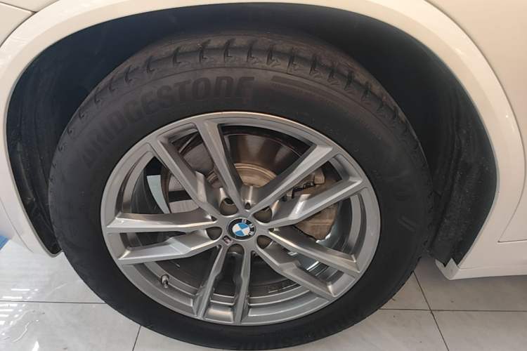 Used BMW X3 2019 xDrive25i M Sport Package Left Front Wheel Hub