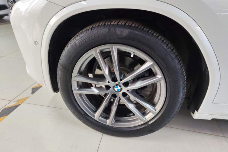 Used BMW X3 2019 xDrive30i Leading Model M Sport Package Left Front Wheel Hub