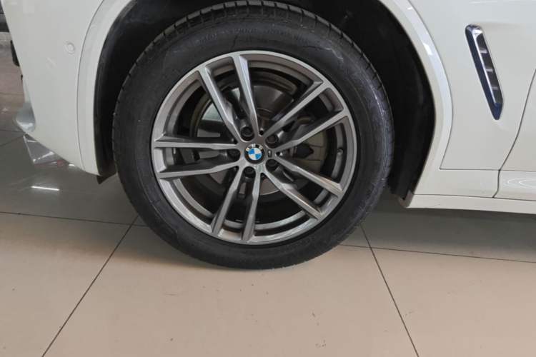 Used BMW X3 2019 xDrive25i M Sport Package Left Front Wheel Hub