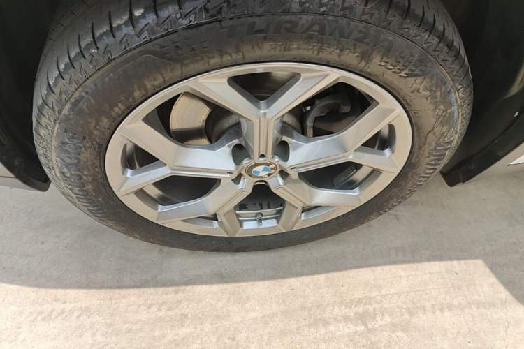 Used BMW X3 2019 xDrive28i Luxury Package Left Front Wheel Hub