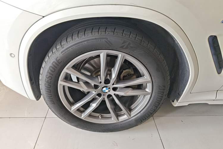 Used BMW X3 2019 xDrive25i M Sport Package Left Front Wheel Hub