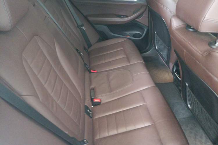 Used BMW X3 2019 xDrive28i Luxury Package Left Rear Seat