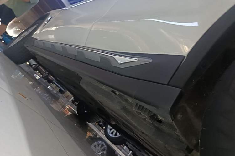 Used BMW X3 2019 xDrive28i Luxury Package Left Side Sill