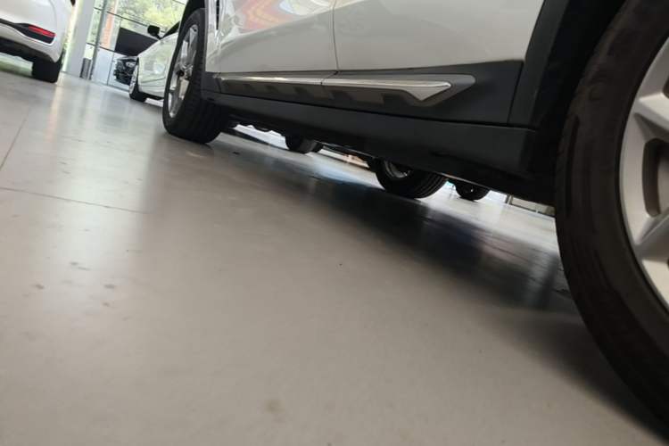 Used BMW X3 2019 xDrive28i Luxury Package Left Side Sill