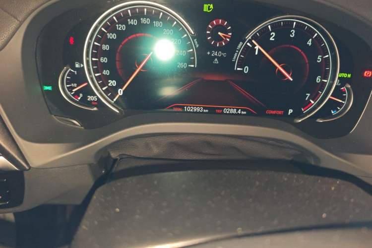 Used BMW X3 2019 xDrive28i Luxury Package Odometer Close Up