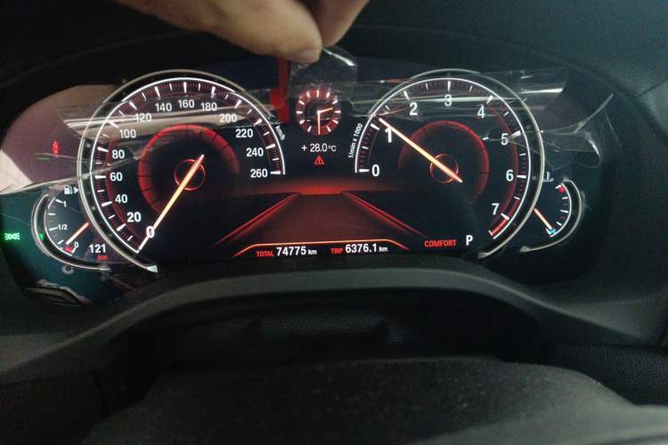 Used BMW X3 2019 xDrive28i Luxury Package Odometer Close Up