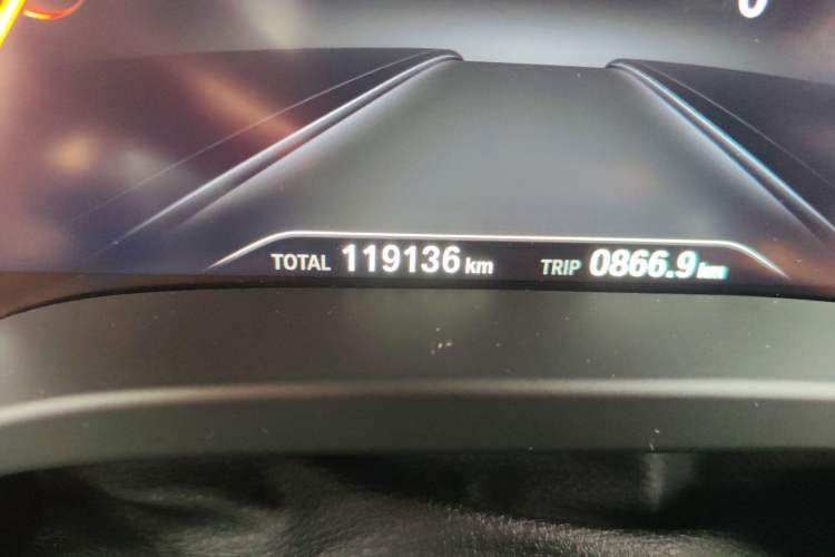 Used BMW X3 2019 xDrive28i Luxury Package Odometer Close Up