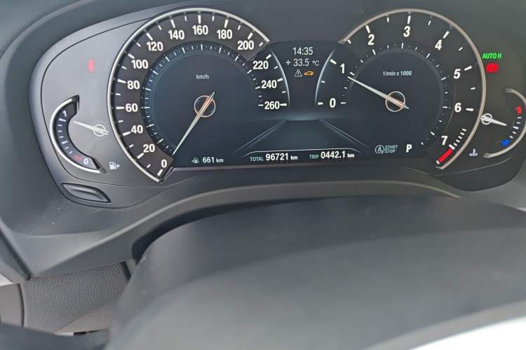 Used BMW X3 2019 xDrive25i M Sport Package Odometer Close Up