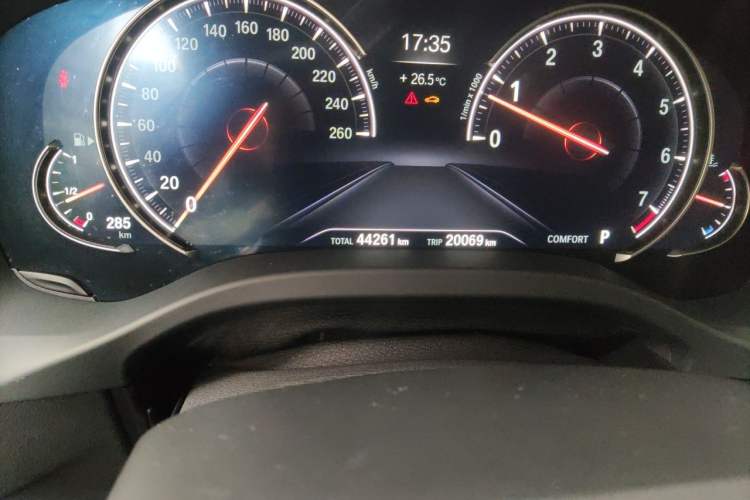 Used BMW X3 2019 xDrive28i Luxury Package Odometer Close Up