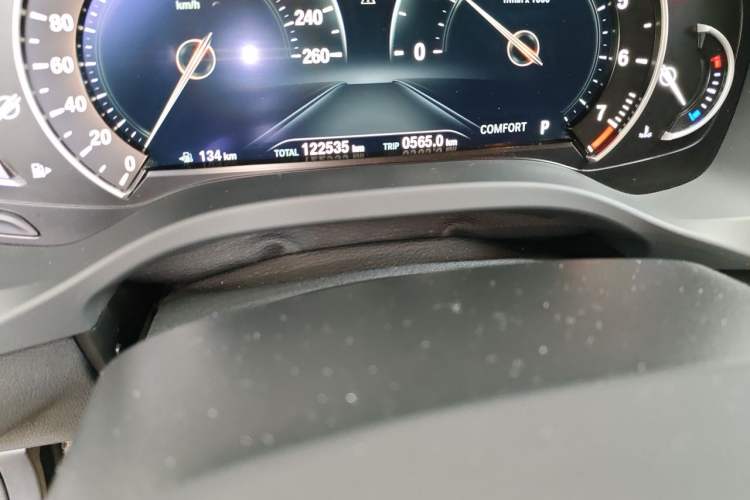 Used BMW X3 2019 xDrive25i M Sport Package Odometer Close Up