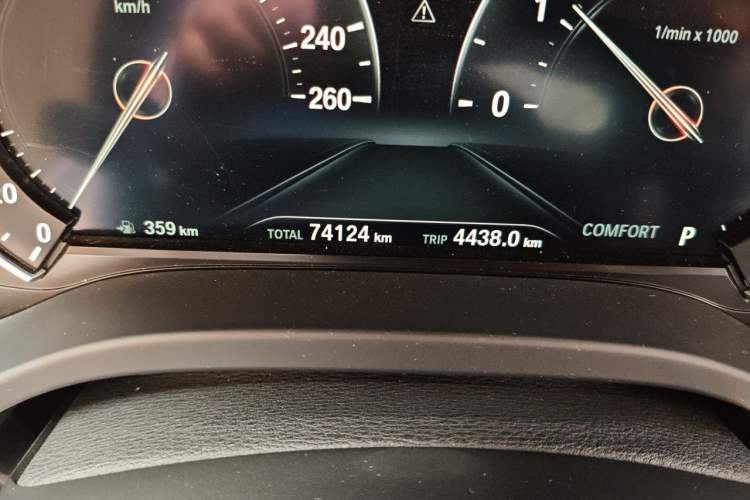 Used BMW X3 2019 xDrive25i M Sport Package Odometer Close Up