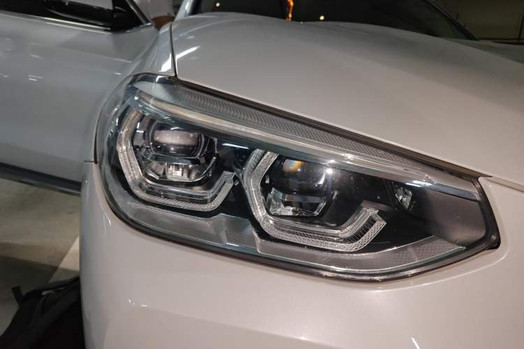 Used BMW X3 2019 xDrive25i Luxury Package Right Front Headlight