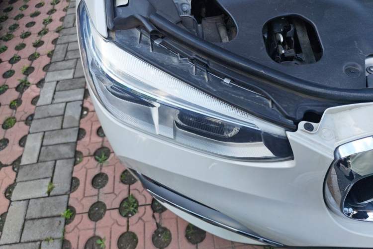 Used BMW X3 2019 xDrive25i Luxury Package Right Front Headlight