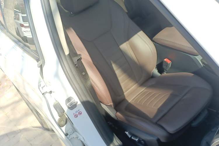 Used BMW X3 2019 xDrive30i Leading Model M Sport Package Right Front Seat
