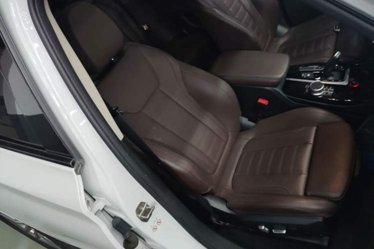 Used BMW X3 2019 xDrive28i M Sport Package Right Front Seat