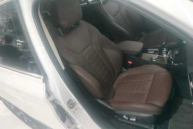 Used BMW X3 2019 xDrive28i Luxury Package Right Front Seat
