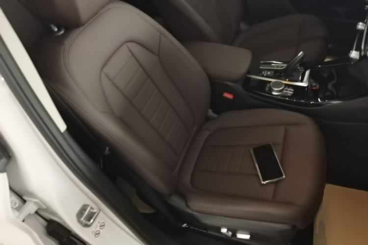 Used BMW X3 2019 xDrive25i Luxury Package Right Front Seat