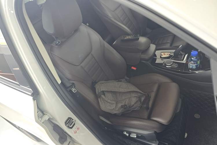 Used BMW X3 2019 xDrive28i M Sport Package Right Front Seat