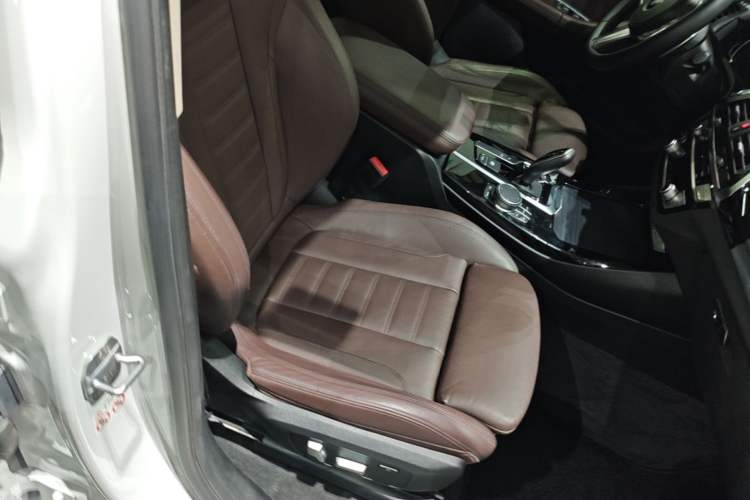 Used BMW X3 2019 xDrive28i M Sport Package Right Front Seat