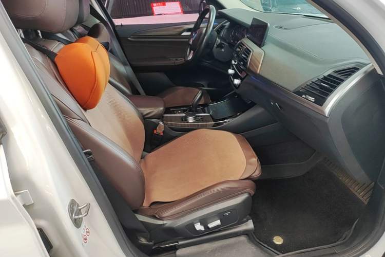 Used BMW X3 2019 xDrive28i Luxury Package Right Front Seat
