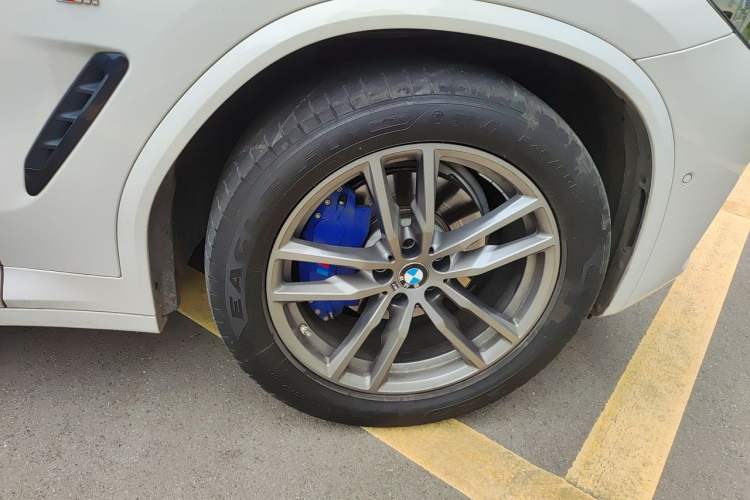 Used BMW X3 2019 xDrive25i M Sport Package Right Front Wheel Hub