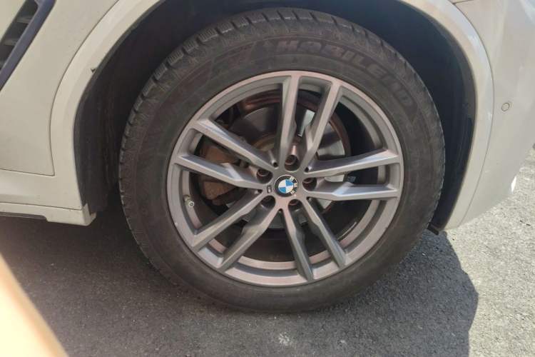 Used BMW X3 2019 xDrive28i M Sport Package Right Front Wheel Hub