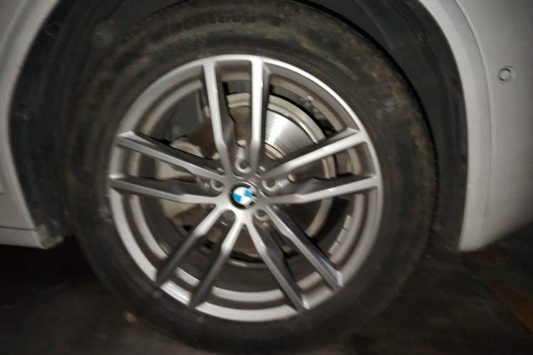 Used BMW X3 2019 xDrive25i M Sport Package Right Front Wheel Hub