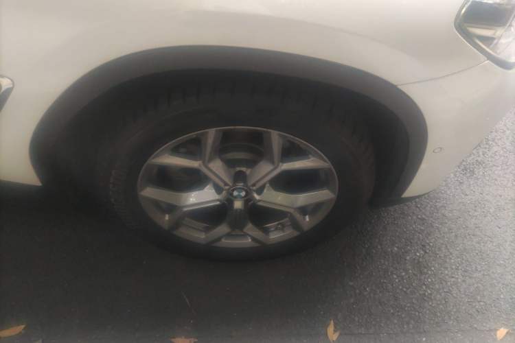 Used BMW X3 2019 xDrive28i Luxury Package Right Front Wheel Hub