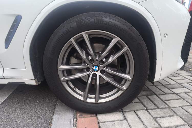 Used BMW X3 2019 xDrive28i M Sport Package Right Front Wheel Hub
