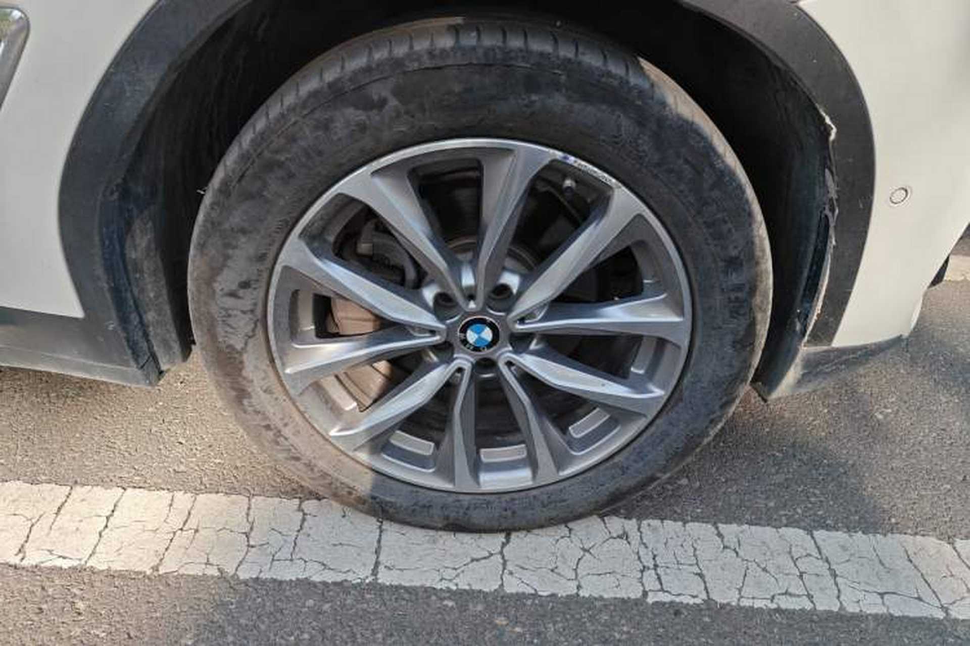 Used BMW X3 2019 xDrive25i Luxury Package Right Front Wheel Hub