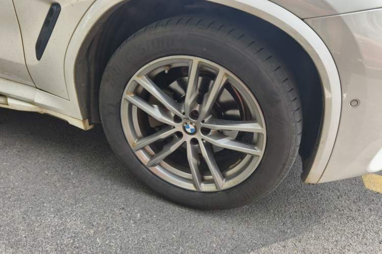 Used BMW X3 2019 xDrive28i M Sport Package Right Front Wheel Hub
