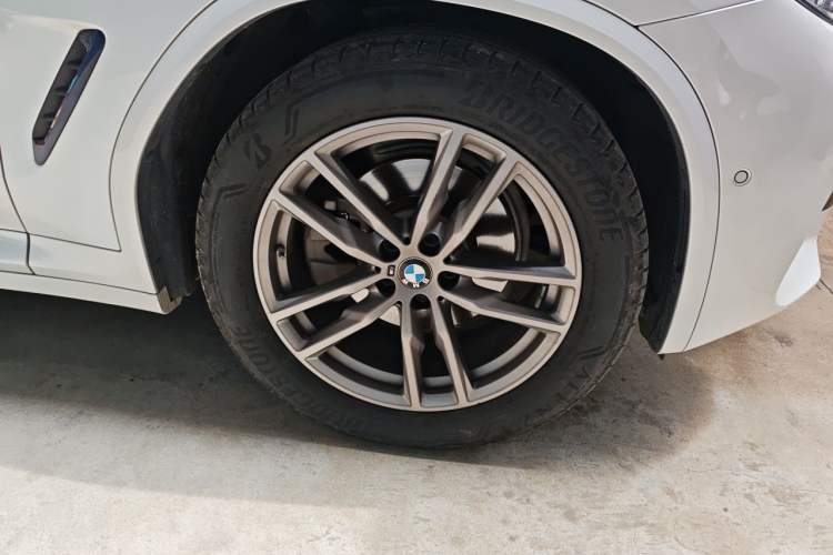 Used BMW X3 2019 xDrive25i M Sport Package Right Front Wheel Hub