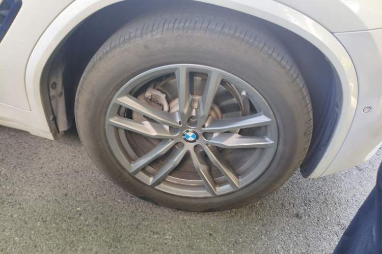 Used BMW X3 2019 xDrive28i M Sport Package Right Front Wheel Hub