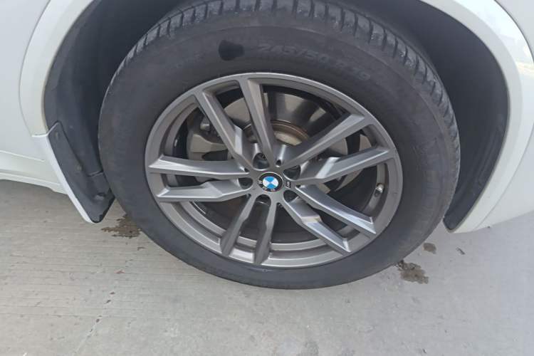 Used BMW X3 2019 xDrive28i M Sport Package Right Front Wheel Hub