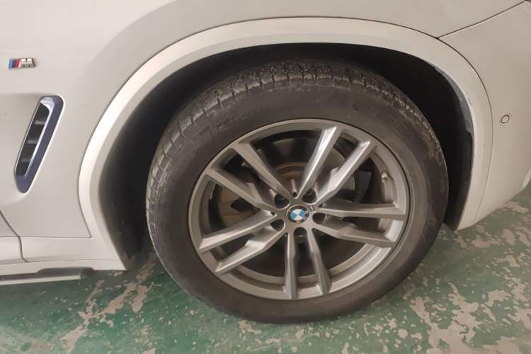 Used BMW X3 2019 xDrive28i M Sport Package Right Front Wheel Hub