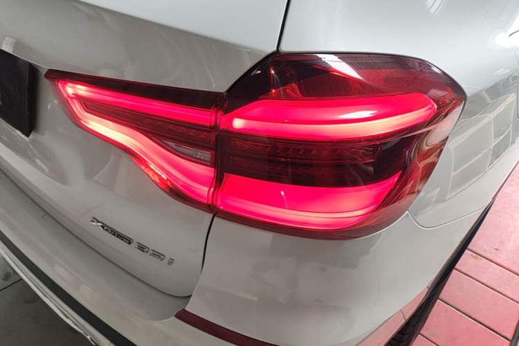 Used BMW X3 2019 xDrive28i Luxury Package Right Rear Taillight